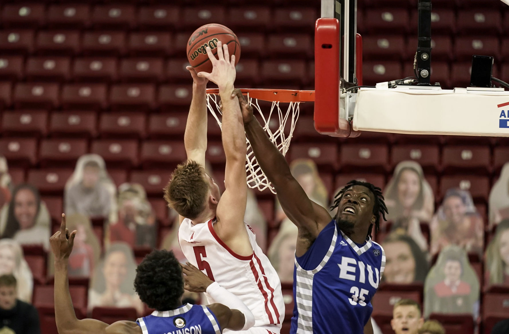 E Illinois Wisconsin Basketball